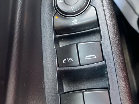 Used 2019 Chevrolet Equinox LT image 13