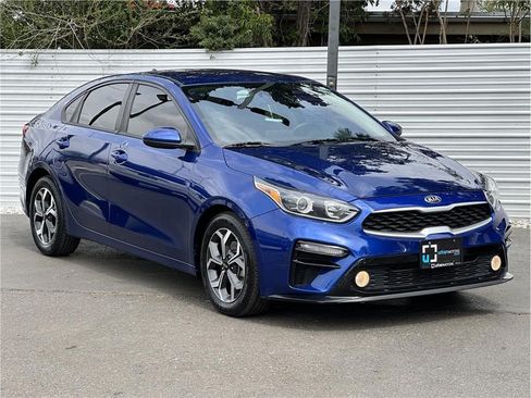 Used 2020 Kia Forte LXS FWD image 11