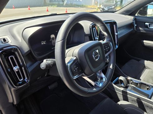 Certified 2023 Volvo C40 P8 Recharge Plus w/ Protection Package Premier AWD/4WD image 16