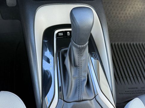 Used 2024 Toyota Corolla LE image 18