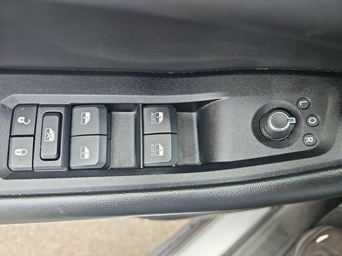 Used 2024 Jeep Grand Cherokee Limited AWD/4WD image 26