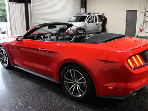 Used 2015 Ford Mustang Premium RWD image 6