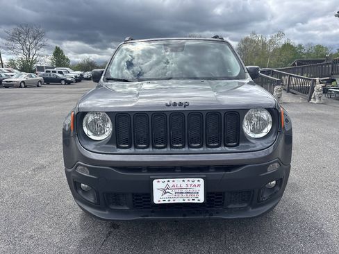 Used 2016 Jeep Renegade Latitude AWD/4WD image 11