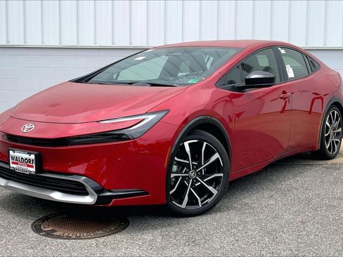New 2026 Toyota Prius Plug-In Hybrid FWD image 2