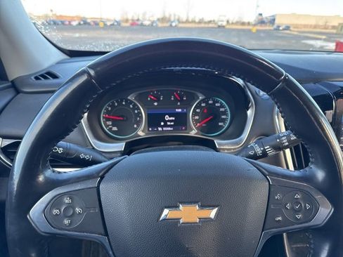 Used 2020 Chevrolet Traverse LT image 8