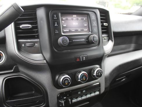 Used 2024 RAM 3500 Tradesman w/ Chrome Appearance Group AWD/4WD image 16