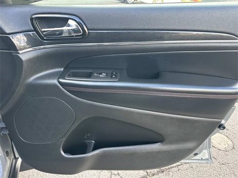 Used 2021 Jeep Grand Cherokee Trailhawk w/ Trailhawk Luxury Group image 29