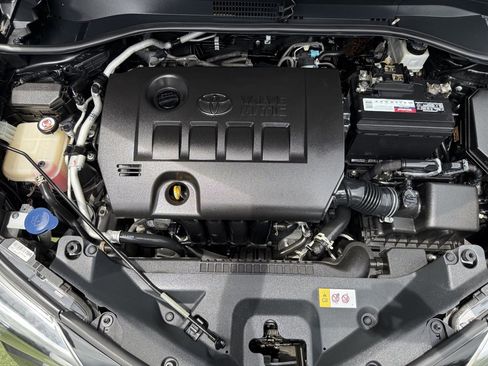 Used 2021 Toyota C-HR LE image 21