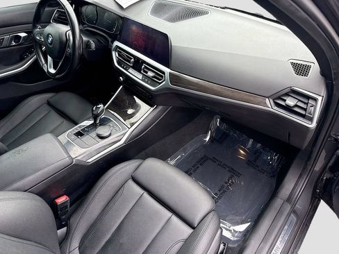 Used 2021 BMW 330i Sedan w/ Convenience Package RWD image 13