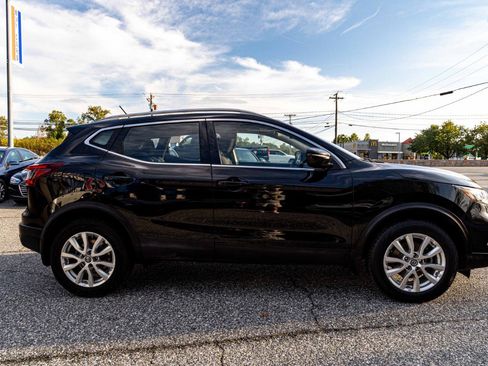 Used 2020 Nissan Rogue Sport SV w/ All-Weather Package AWD/4WD image 7
