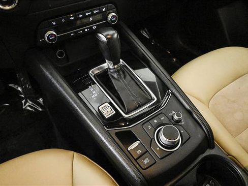 Used 2019 MAZDA CX-5 Touring image 10