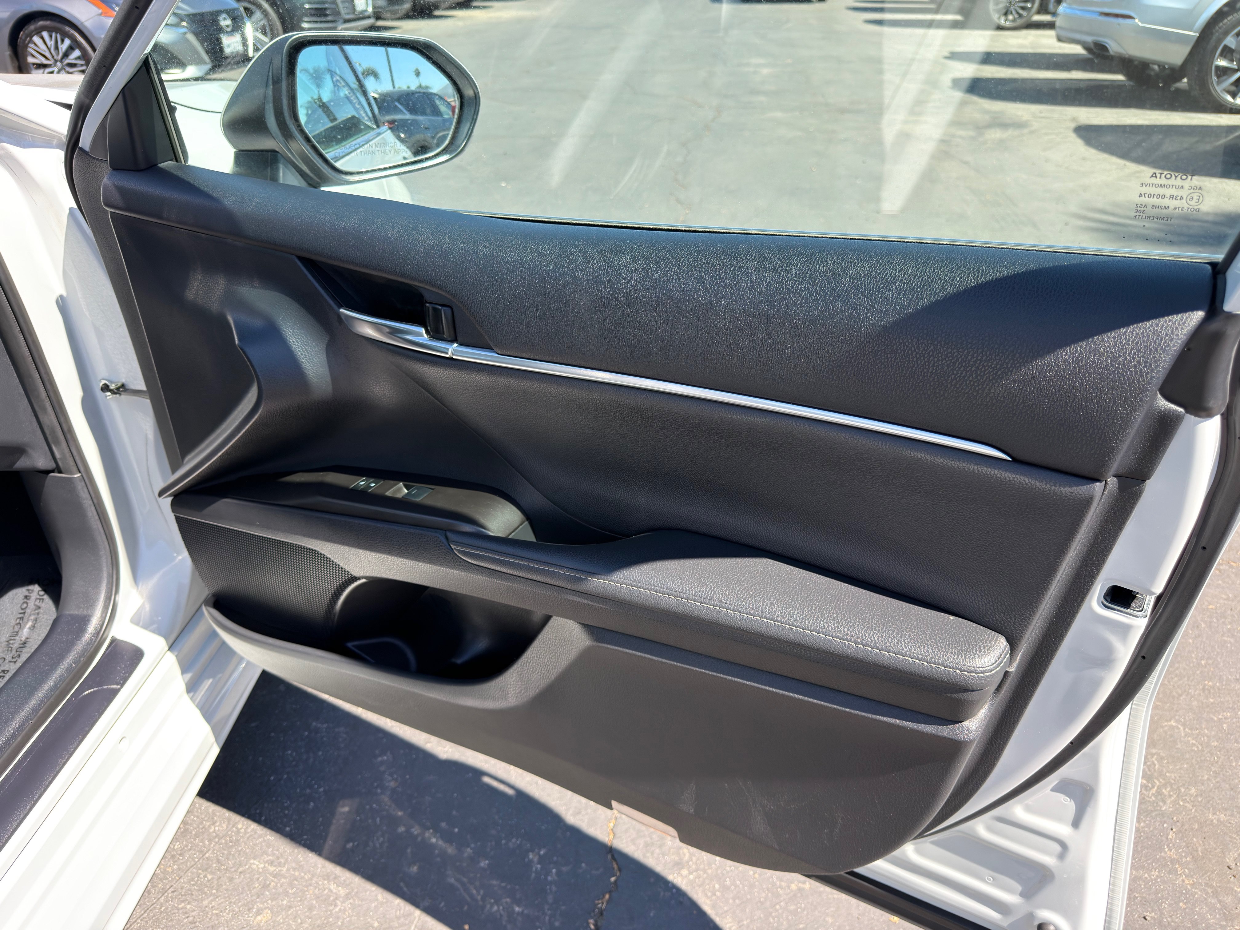 Used 2024 Toyota Camry XSE FWD image 11