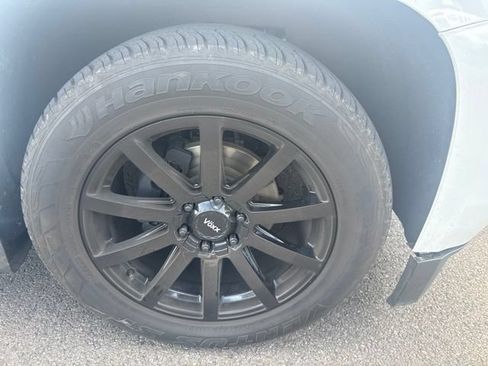 Used 2019 Chevrolet Tahoe Premier AWD/4WD image 12