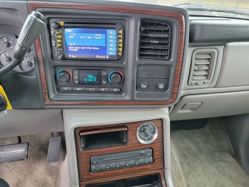 Used 2003 Cadillac Escalade AWD image 10