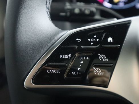 Certified 2026 Mercedes-Benz GLC 300 image 12