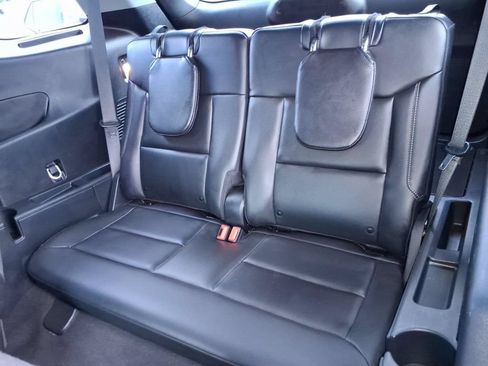 Used 2024 Ford Explorer XLT w/ Equipment Group 202A AWD/4WD image 12