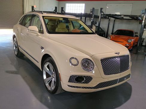 Used 2019 Bentley Bentayga AWD/4WD image 8