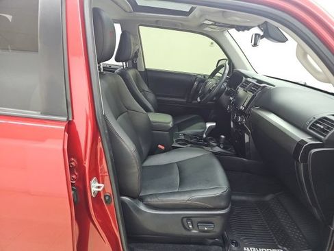 Used 2021 Toyota 4Runner TRD Off-Road Premium w/ Moonroof Package AWD/4WD image 19