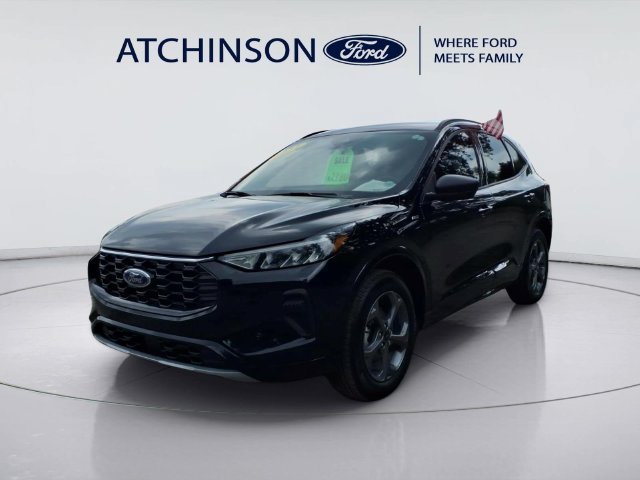Certified 2024 Ford Escape ST-Line w/ Tech Pack #1 AWD/4WD image 1
