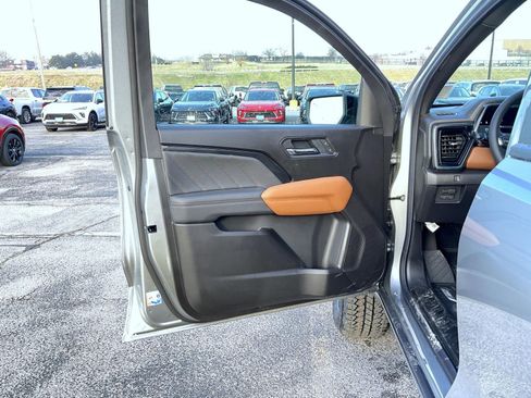 New 2026 GMC Canyon AT4 w/ Nightfall Essentials Package AWD/4WD image 9