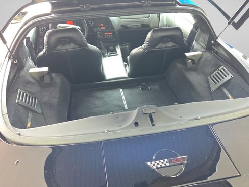 Used 1996 Chevrolet Corvette Coupe image 13