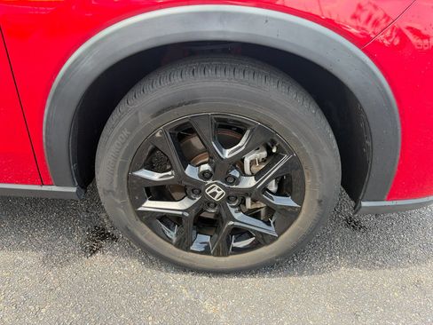 Used 2023 Honda HR-V Sport image 9