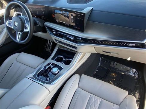 Certified 2025 BMW X7 M60i image 14