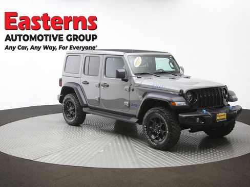 Used 2023 Jeep Wrangler Unlimited w/ Sun & Screen Package image 56