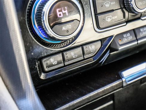 Used 2022 GMC Yukon Denali image 35