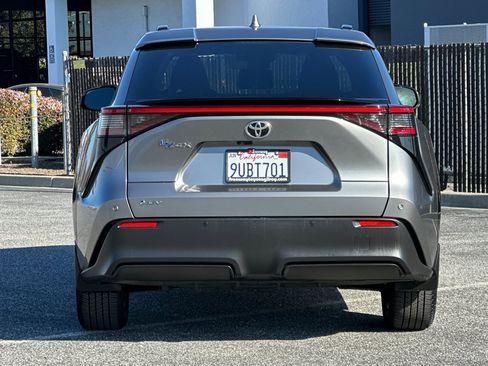 Used 2025 Toyota bZ4X FWD image 5