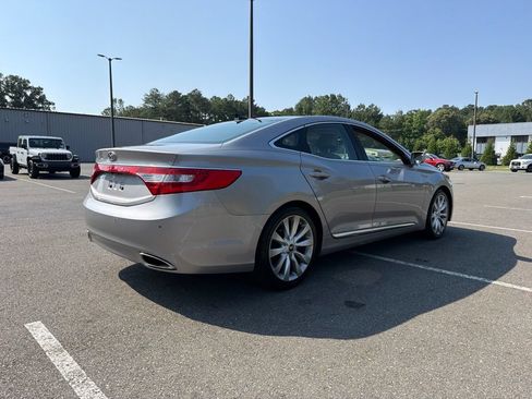 Used 2013 Hyundai Azera w/ Technology Pkg FWD image 5
