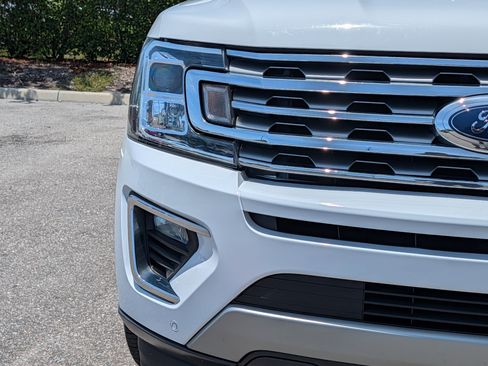 Used 2019 Ford Expedition Limited RWD image 9