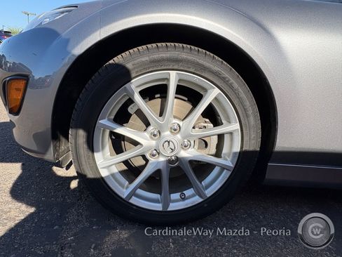 Used 2010 MAZDA MX-5 Miata Grand Touring w/ Premium Pkg RWD image 6