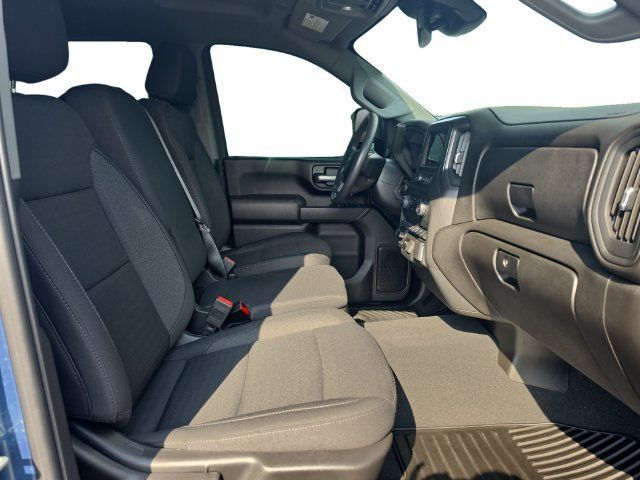 Used 2025 Chevrolet Silverado 2500 Custom w/ Custom Value Package AWD/4WD image 17