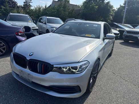 Used 2019 BMW 530i w/ Convenience Package RWD image 3