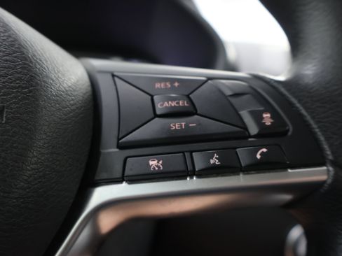 Used 2024 Nissan Sentra SV FWD image 14
