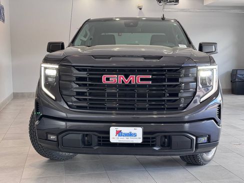 Used 2023 GMC Sierra 1500 Elevation AWD/4WD image 3