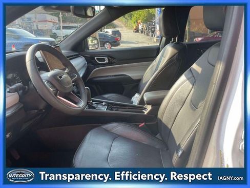 Used 2023 Jeep Compass Limited AWD/4WD image 15