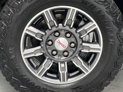 Used 2025 GMC Sierra 1500 AT4 AWD/4WD image 68