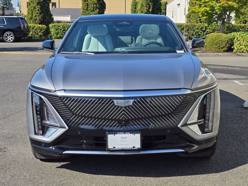 New 2026 Cadillac Lyriq Luxury image 12