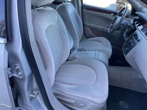 Used 2011 Buick Lucerne CX image 17