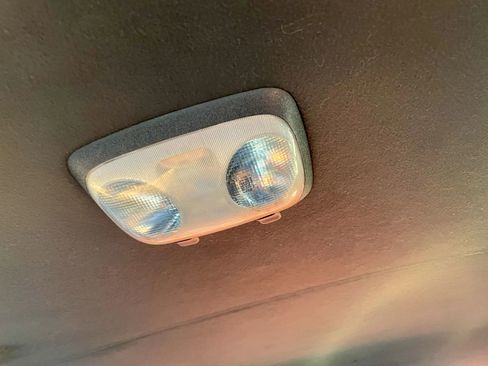 Used 2008 Ford Crown Victoria Police Interceptor image 22