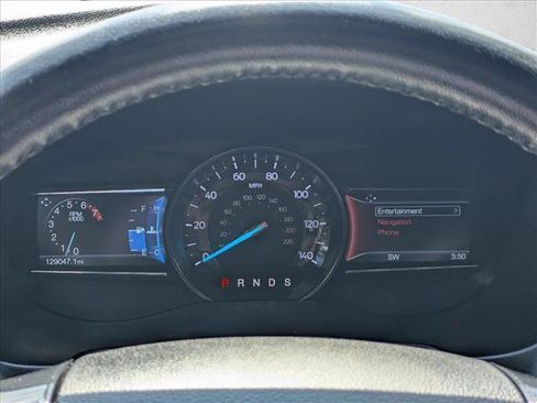 Used 2018 Ford Explorer XLT w/ Equipment Group 202A FWD image 12