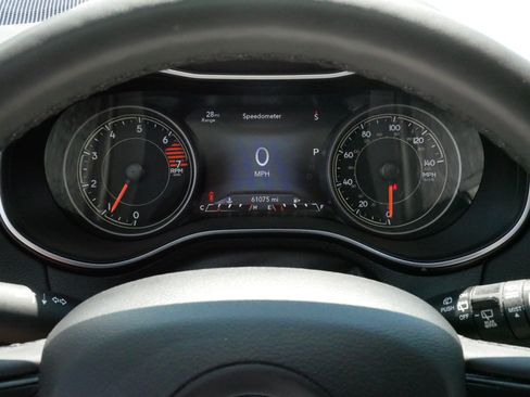 Used 2023 Jeep Cherokee Altitude Lux AWD/4WD image 21