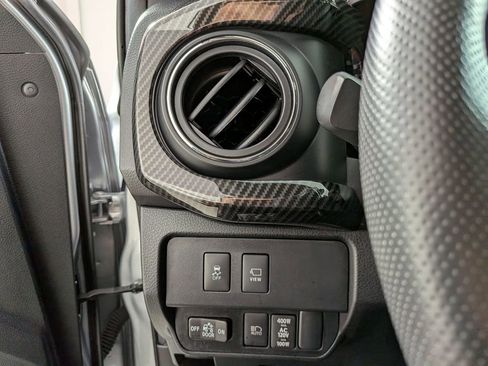 Used 2023 Toyota Tacoma TRD Sport w/ Advanced Technology Package AWD/4WD image 12