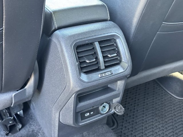 Certified 2024 Volkswagen Tiguan SE R-Line FWD image 29