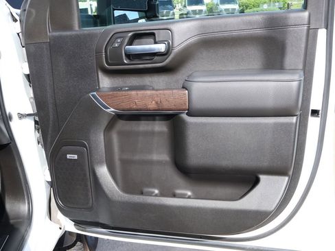 Used 2022 GMC Sierra 3500 Denali AWD/4WD image 15