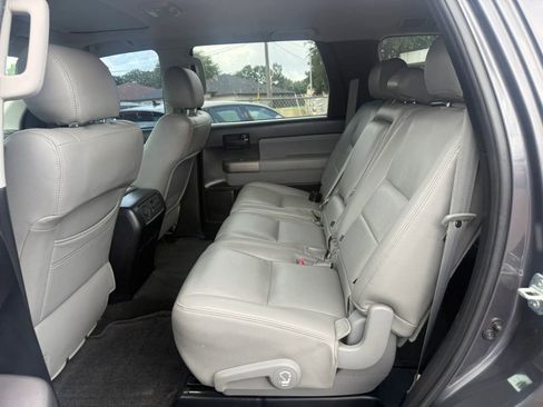 Used 2013 Toyota Sequoia SR5 RWD image 10