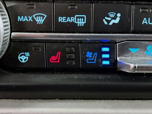 Used 2022 Ford Expedition Max Limited AWD/4WD image 23