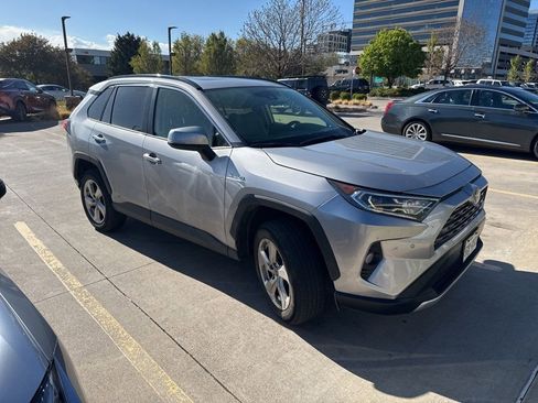 Used 2019 Toyota RAV4 Limited w/ Limited Grade Weather Package AWD/4WD image 2